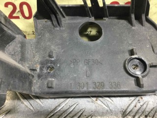 Крепление фары левой, ориг. номер 1301329336, Land Rover Range Rover 2002-2005