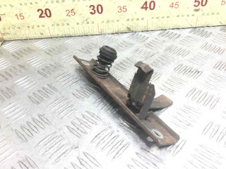 Крюк капота, Renault Master 2003-2010