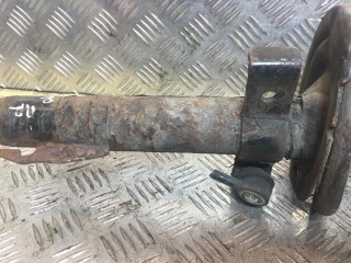 Стойка передняя правая, ориг. номер 8200106133, 8200106131, 8200106122, Renault Scenic 2003-2006