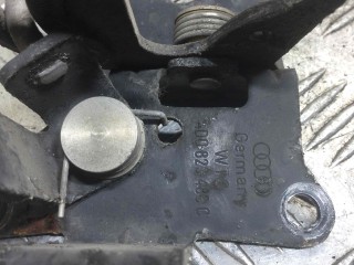 Крюк капота, ориг. номер 4D0823485C, Audi A8 1994-1999