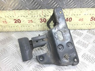 Крюк капота Audi A6 2004-2008