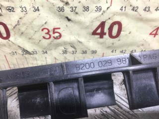 Направляющая стекла, ориг. номер 8200029981, Renault Scenic RX4 1999-2003