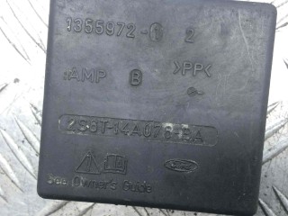 Блок реле, ориг. номер 2S6T14A076BA, 13559721, Ford Fiesta 2001-2007