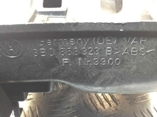 Подлокотник, ориг. номер 3B0863323B, Volkswagen Passat 1996-2001