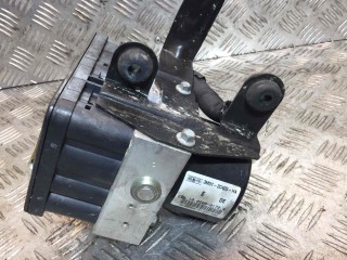 Блок ABS, ориг. номер 10096001153, Ford Focus 2001-2005