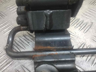 Петля двери передней правой, ориг. номер 7L0831412, Volkswagen Touareg 2002-2007