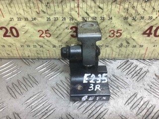 Петля двери задней правой Volkswagen Touareg 2002-2007