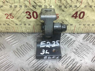 Петля двери задней левой Volkswagen Touareg 2002-2007