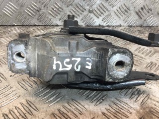 Подушка крепления двигателя, ориг. номер F7021101, Volvo V70 2012-2016
