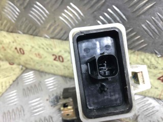 Замок двери передней правой, ориг. номер MR911382, Mitsubishi Carisma 1999-2004