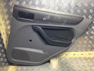 Обшивка двери задней правой (дверная карта) Ford Focus 2007-2011