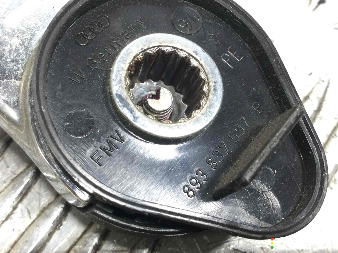 Ручка стеклоподъемника Audi A4 1994-1999, седан, левый руль, 893837597, фото 3