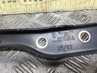 Петля капота правая, ориг. номер 6R0823302A, Volkswagen Polo 2009-2014