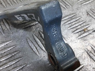 Петля двери передней правой Ford Kuga 2008-2013