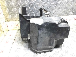 Полка аккумулятора, Ford Focus 2001-2005