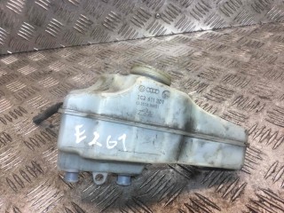 Бачок главного тормозного цилиндра, ориг. номер 3C2611301, Volkswagen Passat 2005-2010
