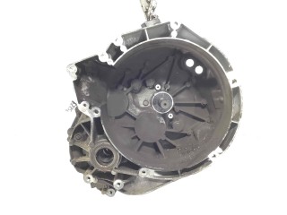 КПП механическая (МКПП), ориг. номер AV6R7002MJ, P1285227, Volvo V40 Cross Country 2012-2016