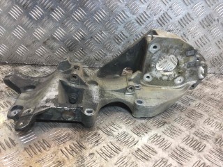 Кронштейн компрессора кондиционера, ориг. номер 03L903143D, Volkswagen Golf 2003-2009