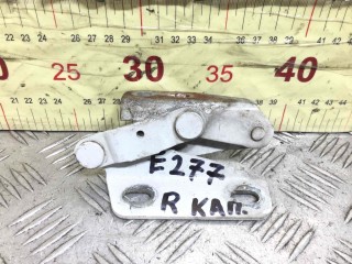 Петля капота правая, ориг. номер 9017500451, Mercedes Sprinter 2000-2006