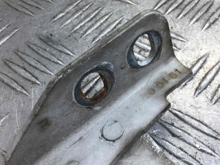 Петля капота правая, ориг. номер 9017500451, Mercedes Sprinter 2000-2006