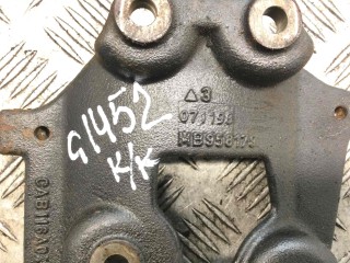 Кронштейн компрессора кондиционера, ориг. номер MB958179, Volvo V40 1995-1999