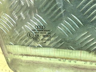 Стекло двери передней правой, ориг. номер 8P3845202, Audi A3 2008-2013