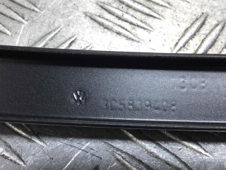 Направляющая стекла, ориг. номер 3C5839408, Volkswagen Passat 2005-2010