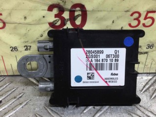 Усилитель антенны, ориг. номер A1648701089, Mercedes GL 2006-2009