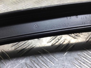 Молдинг двери задней правой, ориг. номер 3C0839902, Volkswagen Passat 2005-2010
