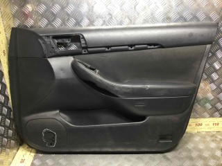Обшивка двери передней правой (дверная карта), Toyota Avensis 2003-2006