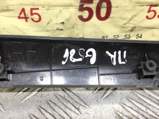Накладка декоративная, ориг. номер 67711RH, Toyota Avensis 2003-2006