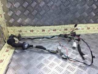 Проводка двери передней правой, ориг. номер 8215105490, Toyota Avensis 2003-2006