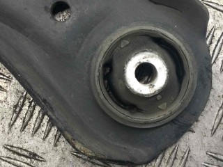 Рычаг передний правый, ориг. номер 6R0407152E, 6R0407152F, Skoda Rapid 2012-2017