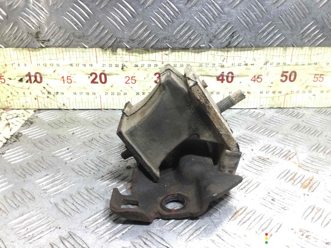 Подушка крепления двигателя Nissan Navara 2001-2007, 2.5 л, дизель, фото 2