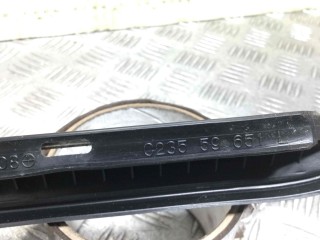 Уплотнитель двери передней левой, ориг. номер C23559651, Mazda 5 2002-2009