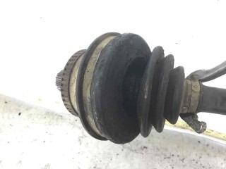 Полуось передняя правая (приводной вал, ШРУС), ориг. номер 8D0407272DF, Volkswagen Passat 1996-2001
