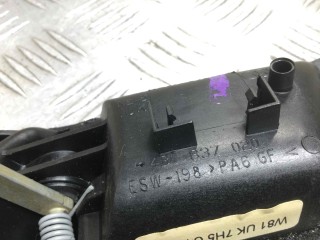 Ручка внутренняя передняя правая, ориг. номер 4B0837020, Audi A6 2001-2005