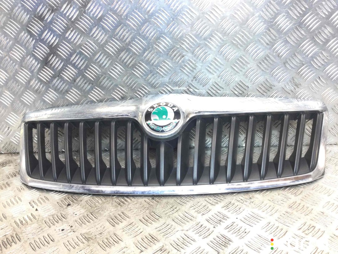 Решетка радиатора Skoda Octavia 2008-2013, 1.6 л, АКПП, 1Z0853651C, фото 1