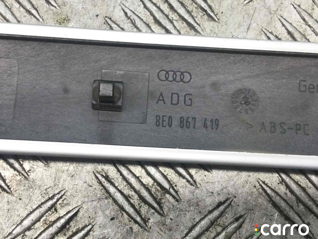 8E0867419 Накладка двери задней левой Audi A4 2004г. - фото №4