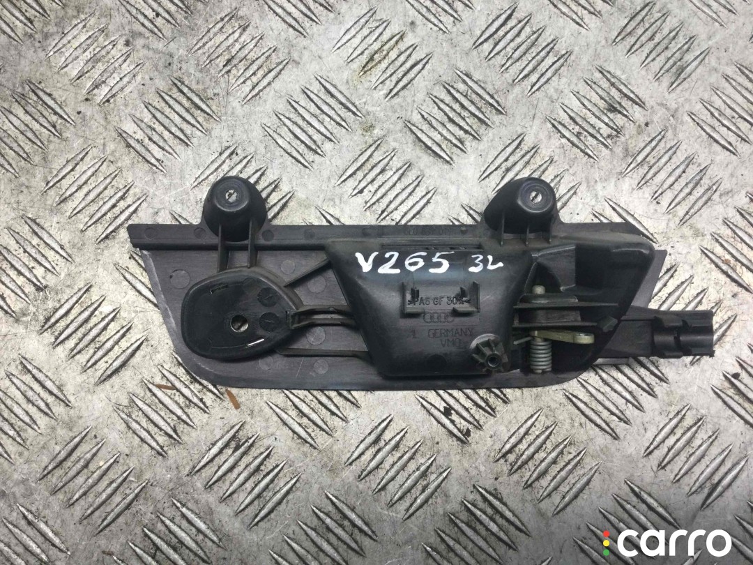 Ручка внутренняя задняя левая Audi A4 2000-2006, 8E0839019, фото 1