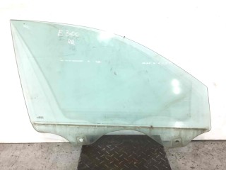 Стекло двери передней правой Volkswagen Touareg 2002-2007, 7L0845202F