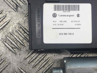 Моторчик стеклоподъемника передний левый, ориг. номер 7L0959702E, Volkswagen Touareg 2002-2007