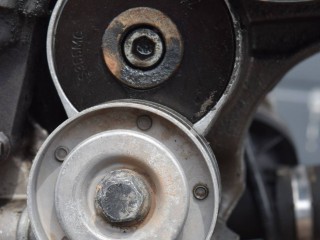 натяжитель ремня генератора, ориг. номер PQG100230, Rover 45 1 поколение 1999-2004