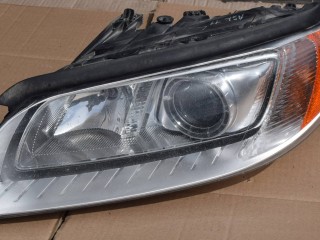 фара левая Volvo XC70 2 поколение 2007-2013, 31353532