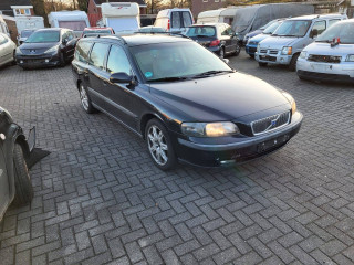 Volvo V70 2 поколение 2002г. 2.4 л., B 5244 T3 - фото №2