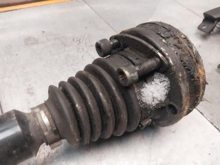 Полуось (приводной вал, ШРУС), ориг. номер 2K0407272E, Volkswagen Caddy 3 поколение 2004-2010