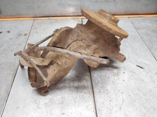 Кулак поворотный левый, ориг. номер 1K0407255T, Skoda Octavia A5 2004-2009