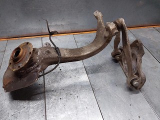 Кулак поворотный правый Audi A6 C5/4B 1997-2001