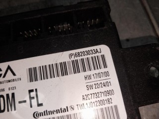 Блок управления двери, ориг. номер 68203033AJ, Jeep Grand Wagoneer WS 2021-2026