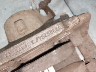 Суппорт передний правый, ориг. номер 32325291, 440199, 32325294, 4401C3, Peugeot 406 1 поколение 1995-1999